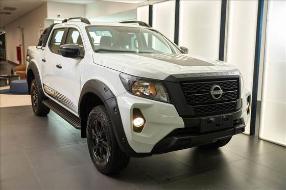 NISSAN FRONTIER 2.3 16V TURBO DIESEL ATTACK CD 4X4 AUTOMÁTICO